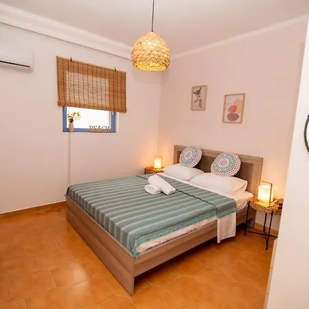 Aelia Blue Apartament *