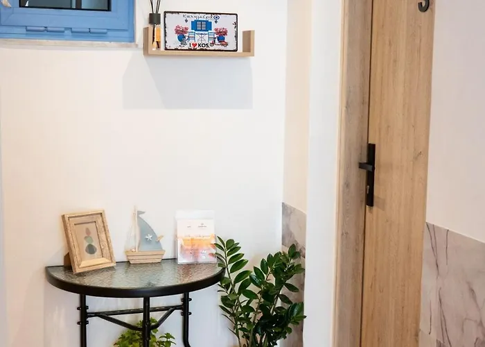 Aelia Blue Apartment *